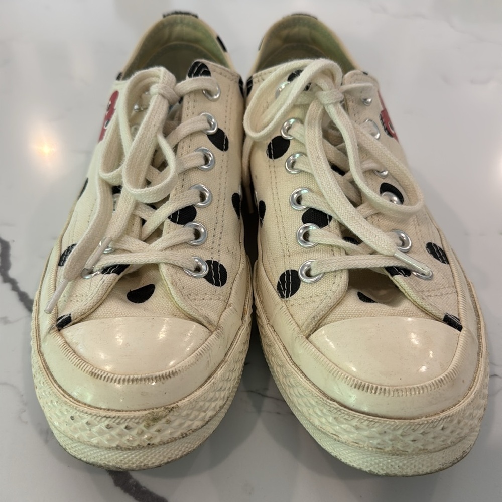 CDG Play Converse Chucks - Picture 2 of 5